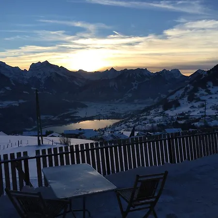 Amdenlodge - Berg Chalet In Amden Am Walenssee - Event, Seminar, Ferienlager Hostel