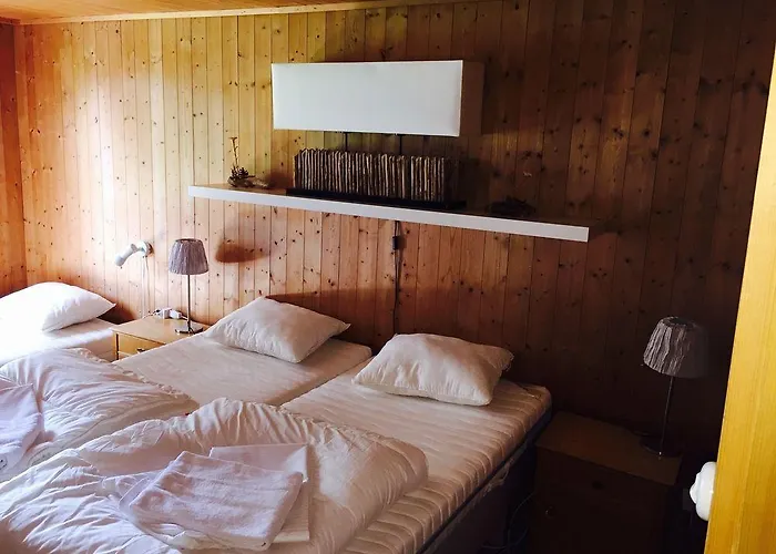 Amdenlodge - Berg Chalet In Amden Am Walenssee - Event, Seminar, Ferienlager Hostel *