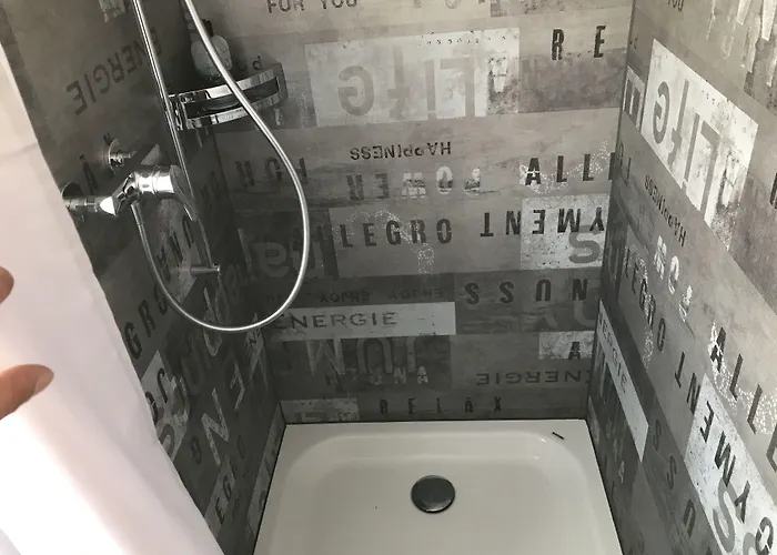 Amdenlodge - Berg In Am Walenssee - Event, Seminar, Ferienlager Ostello Amden