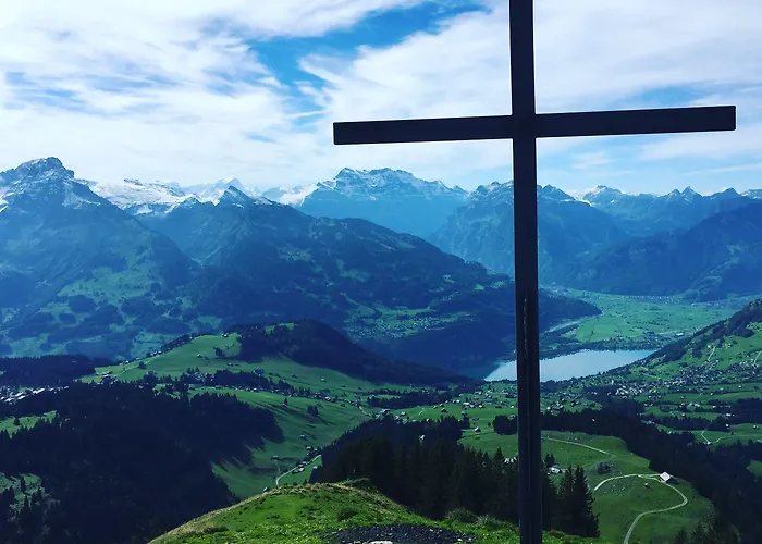 Amdenlodge - Berg In Am Walenssee - Event, Seminar, Ferienlager Ostello Amden