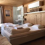 Amdenlodge - Berg Chalet In Amden Am Walenssee - Event, Seminar, Ferienlager Hostel