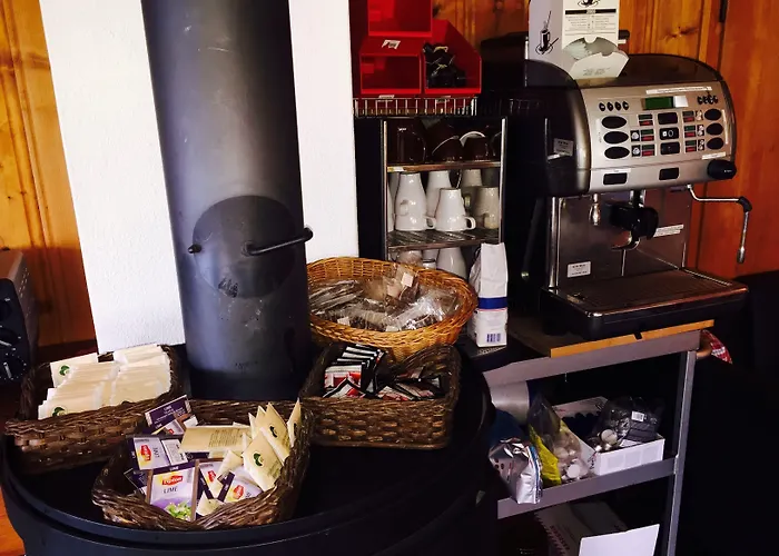 Vandrarhem Amdenlodge - Berg Chalet In Amden Am Walenssee - Event, Seminar, Ferienlager